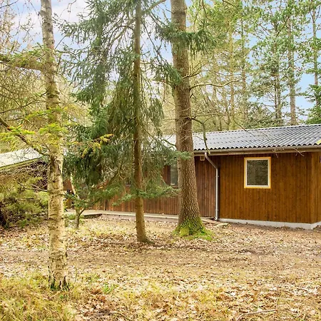Summer House In The Middle Of The Forest Store Fuglede